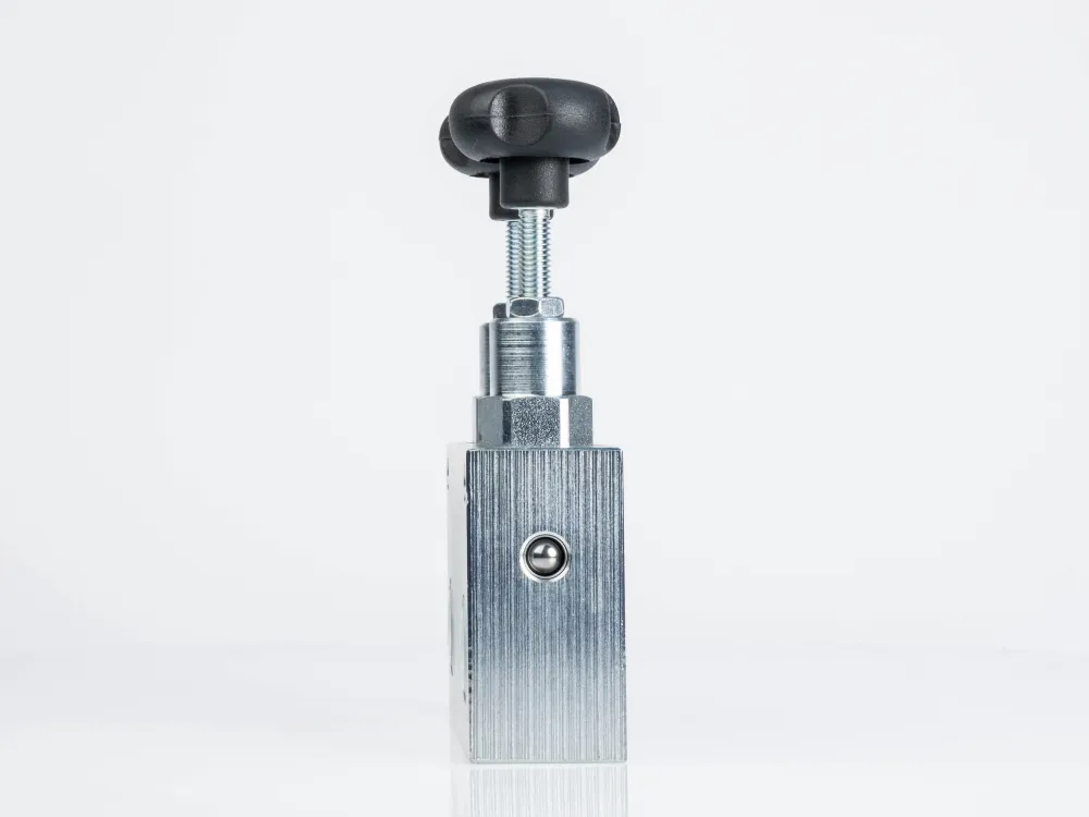 Купити Клапан предохранительный 2-х линейный трубного монтажа VMPD 3/8" 50-250 BAR Oleodinamica Marchesini, фото 5