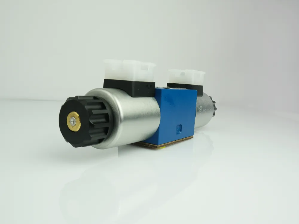 Купити Гідророзподілювач 4WE6D-6XOFCW110RN9Z5L Oleodinamica Mozioni, фото 3