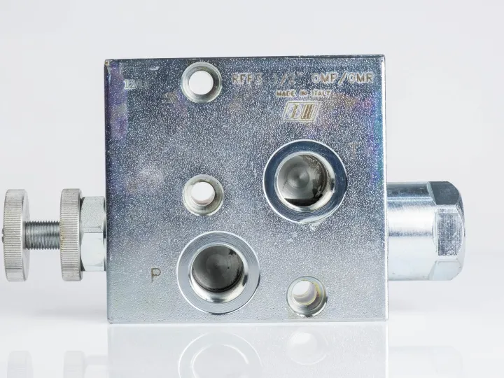 Купити Регулятор витрати 3-х лінійний зі скиданням у бак RFP3 1/2" OMP/OMR Oleodinamica Marchesini, фото 1