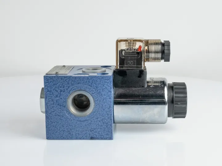 Купити Кран дивертор 3-х ходовий 3/2URER6-12/BG2-G24NZ4L Ponar, фото 1