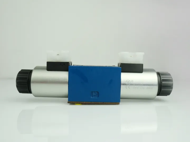 Купити Гідророзподілювач 4WE6D-6XOFCW110RN9Z5L Oleodinamica Mozioni, фото 1